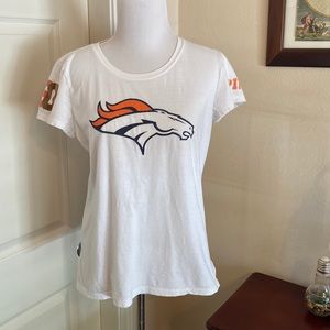 Ladies Pink Broncos tee, 🏈 large